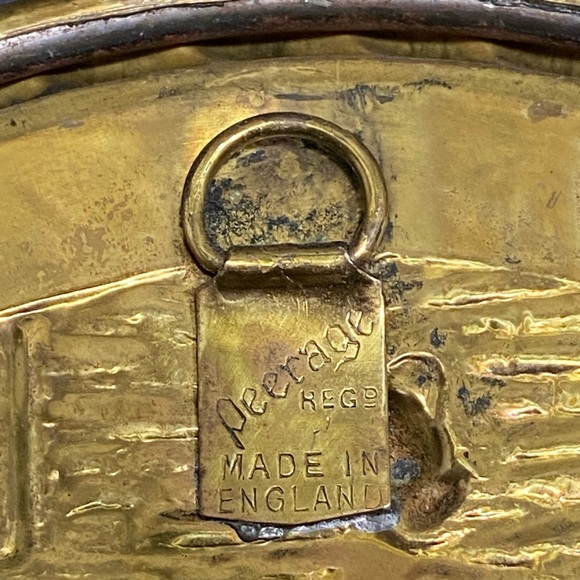 Lot of 3 Vintage PEERAGE England Embossed Brass/Patina Tavern Scene Wall Plates - Picture 6 of 6